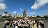 Mở tour cho sinh viên đi nước ngoài để học tập trải nghiệm