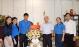 Bí thư thứ nhất T.Ư Đoàn thăm PGS. TS Phan Thanh Bình nhân dịp 20/11