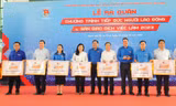 Những chuyến xe miễn phí đưa người lao động các tỉnh về TPHCM tìm việc