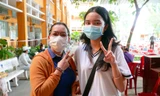 Với "thẻ xanh", học sinh khối lớp 9 và 12 tại TP.HCM sắp được trở lại trường