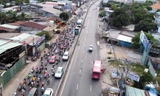 Dòng xe kéo dài ở cửa ngõ phía Tây TPHCM về các tỉnh Đồng bằng sông Cửu Long