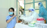 Từ ngày 10/12, TPHCM tiêm mũi 3 vắc xin phòng COVID-19