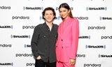 Chênh lệch chiều cao ảnh hưởng đến sự lãng mạn? Tom Holland và Zendaya phản đối!