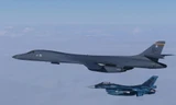 Oanh tạc cơ B-1B của Mỹ lần đầu đồn trú dài ngày tại Nhật Bản