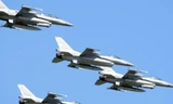 Hé lộ lý do tiêm kích F-16 chưa thể xuất hiện trên bầu trời Ukraine