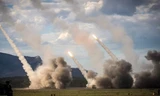 Mỹ tiếp tục viện trợ tên lửa tầm xa ATACMS cho Ukraine bất chấp cảnh báo đanh thép của Nga
