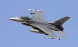 Ukraine tiết lộ thời điểm nhận tiêm kích F-16