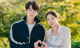 'When The Phone Rings': Sức hút không thể cưỡng lại từ một tổng thể hoàn hảo