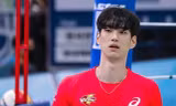 Knet lại 'chết chìm' trong visual 'y tạc' Kim Soo Hyun của 'nam thần' đội tuyển bóng chuyền 