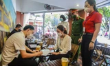 Hà Nội xử phạt cơ sở kinh doanh chưa thực hiện quy định quét mã QR