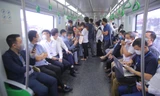 Đường sắt Cát Linh - Hà Đông miễn phí vé 15 ngày, người dân xếp hàng chờ trải nghiệm 