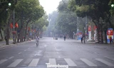 Lo ngại dịch COVID-19, phố đi bộ Hồ Gươm vắng hoe
