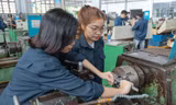 Nữ sinh viên ngành Kỹ thuật trường ĐH Sư phạm Kỹ thuật TP. HCM được giảm 50% học phí 