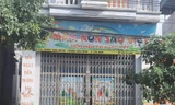 Sau khi xảy ra vụ việc, cơ sở mầm non Sao Việt đã đóng cửa, khoá ngoài - Ảnh: Hoàng Long