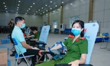 Hơn 1000 cảnh sát hiến máu cứu người