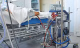 Bệnh nhân phi công người Anh sau âm tính lại dương tính nhẹ với SARS-CoV-2