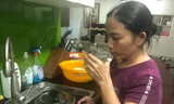 Cư dân phát hiện nước có mùi lạ suốt 2 ngày nay