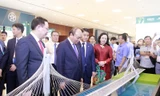 Thủ tướng Chính phủ Nguyễn Xuân Phúc cùng lãnh đạo Hà Nội thăm quan các dự án đầu tư tại Hội nghị