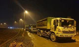 Dân dỡ lều bạt bãi rác Nam Sơn, xe chở rác hoạt động trở lại