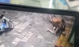 Khởi tố kẻ đâm vợ cũ dã man trên vỉa hè ở Vĩnh Phúc