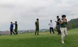 Công an lên tận 'green' giải tán người chơi golf