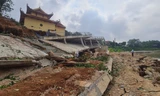 Kè chống sạt lở bị sụt lún, 'uy hiếp' Đền Mẫu ở Vĩnh Phúc 