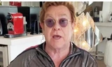 Elton John đã cam kết ủng hộ 1 triệu USD cho quỹ khẩn cấp phòng dịch COVID-19 giúp bảo vệ bệnh nhân HIV.