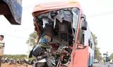 Đâm xe kinh hoàng trên quốc lộ, hàng chục người thương vong