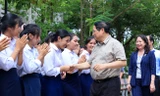 Thủ tướng Phạm Minh Chính thăm trường Phổ thông Dân tộc nội trú THPT An Giang