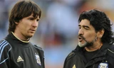 Maradona từng dẫn dắt Messi tại World Cup 2010. Ảnh: Reuters