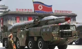 Tên lửa Musudan của Triều Tiên trong một cuộc diễu binh (Ảnh: India Today)