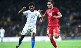U22 Malaysia (áo trắng) giành vé vào chơi trận chung kết.