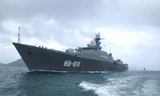 Tàu chiến Đinh Tiên Hoàng đè sóng hướng ra biển Đông