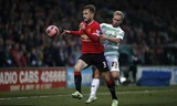 Luke Shaw đã dính chấn thương trong trận gặp Yeovil