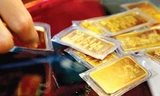 Cận ngày Vía Thần tài, vàng vẫn giảm mạnh