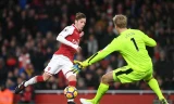Arsenal vùi dập Huddersfield trong ngày Oezil rực sáng