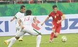 Trước thềm AFF Suzuki Cup 2016, tuyển Việt Nam đá hai trận giao hữu với Indonesia, hoà 2-2 trên sân khách và thắng 3-2 trên sân nhà.