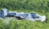 Cường kích A-10 Thunderbolt.