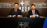 Messi trong ngày ký hợp đồng mới có thời hạn đến năm 2021 với Barca