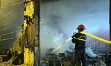 Phòng trà ở Nghệ An phát hỏa trong đêm, 6 người tử vong
