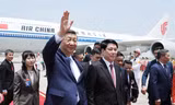 Chủ tịch nước Lương Cường ra sân bay đón Tổng Bí thư, Chủ tịch Trung Quốc Tập Cận Bình 