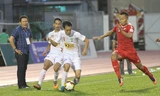 HAGL (áo trắng) thua đau CLB TP.HCM