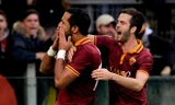  Barcelona quyết tranh bô đôi Pjanic - Benatia với M.U .