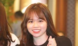 Bạn gái mới 'kèm sát' Quang Hải ở Gala Quả bóng vàng