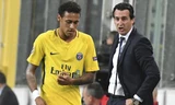 Emery bị trộm lấy mất hai chiếc áo đấu của Neymar. Ảnh: AP. 