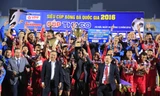 Niềm vui giành Siêu cúp Quốc gia 2016-cúp THACO ngay trong lần đầu tiên tham dự của Than Quảng Ninh. Ảnh: Như Ý.
