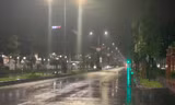 Bão số 9 áp sát, Quảng Ngãi mưa lớn, gió rít từng hồi
