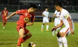 Công Phượng (10) mờ nhạt trước CLB TPHCM ở vòng 8 V-League (ảnh: Anh Hải)