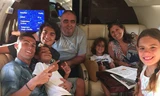 Vô địch EURO, Ronaldo dùng máy bay đưa cả nhà đi chơi