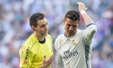 Ronaldo bỗng dưng gặp họa vì 'bắt chước'... Messi